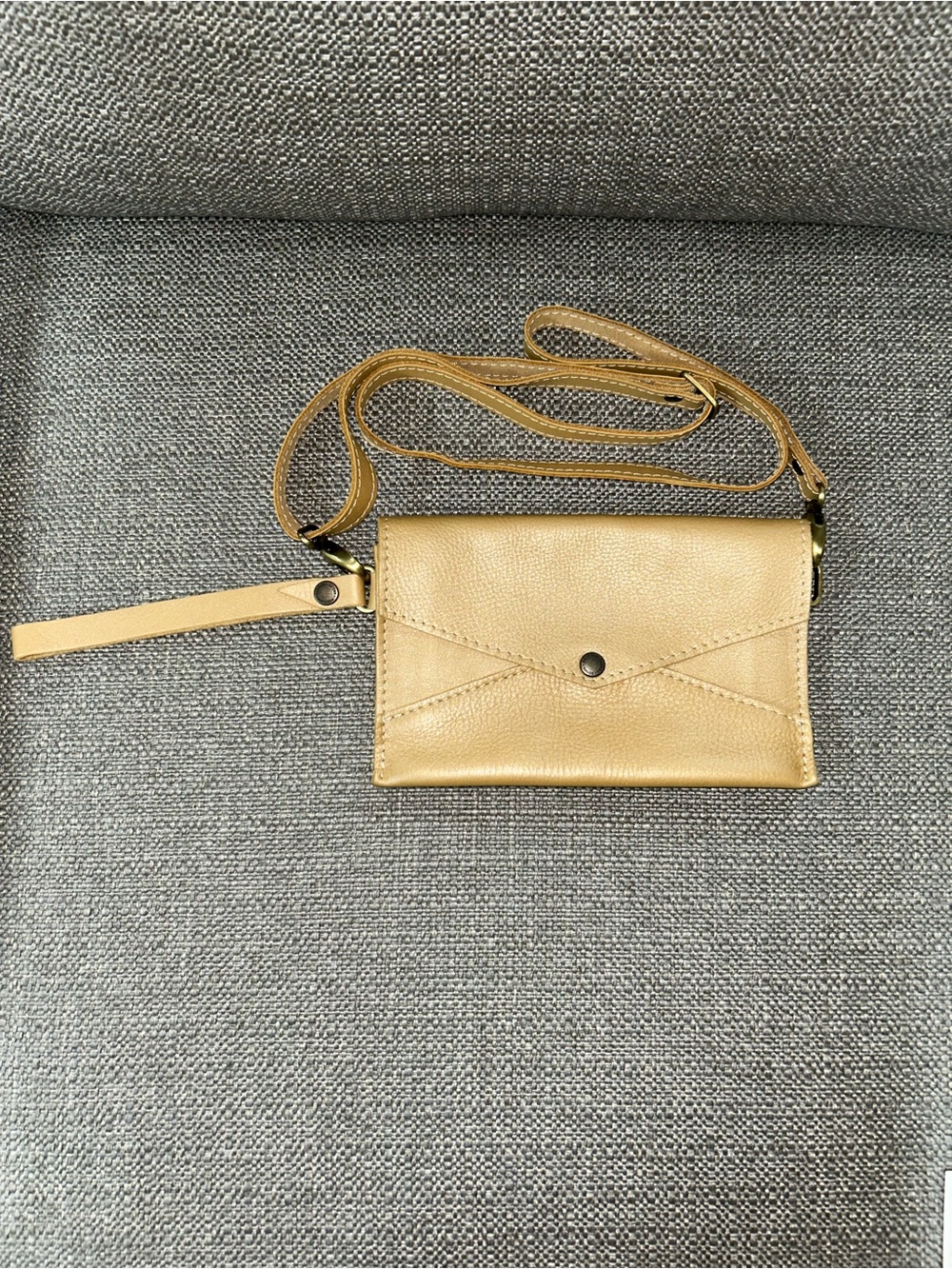 Portland Leather Envelope Crossbody - Champagne
